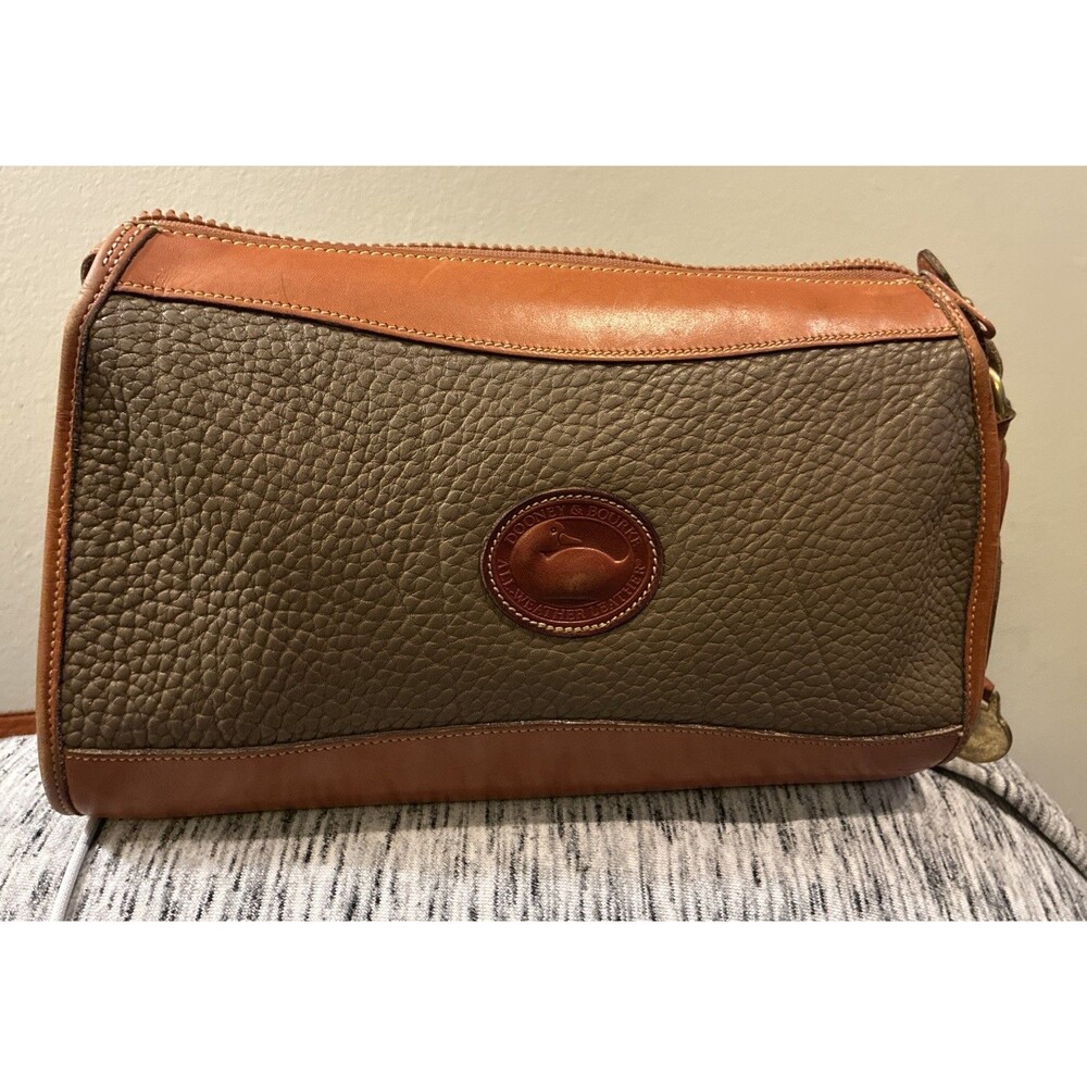 Vintage Dooney Bourke USA Pebbled Leather Crossbody Bag Purse All Weather Taupe - Picture 15 of 16